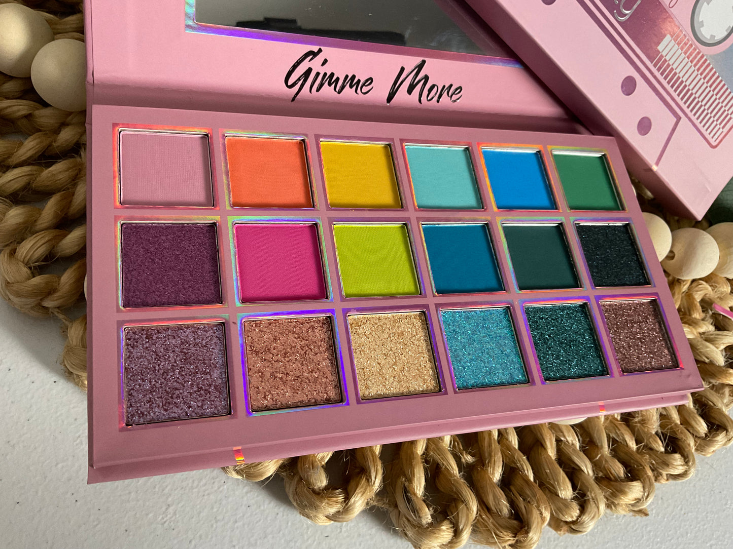 TREND BEAUTY - GIMME MORE EYESHADOW PALETTE