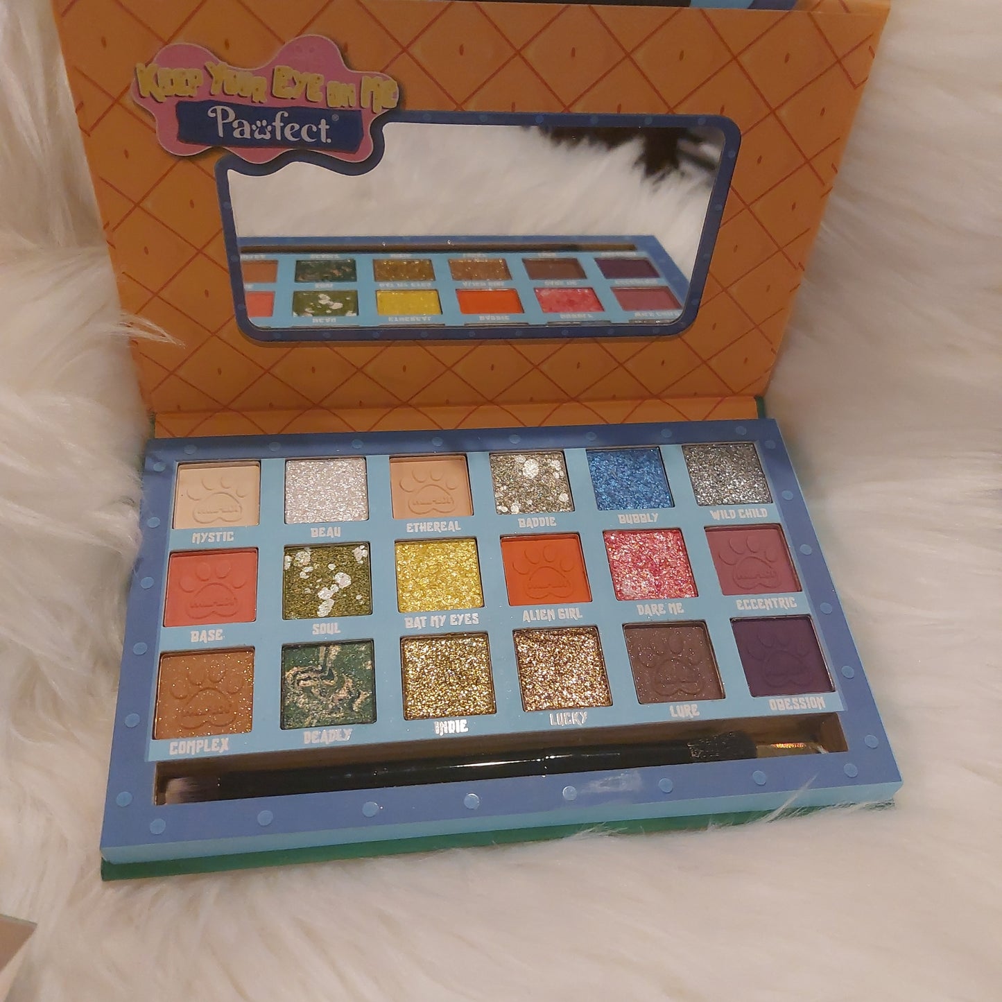 Keep your eyes on me Pawfect palette